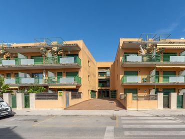 Pis amb ascensor en venda a Eucaliptus- Poble Nou del Delta