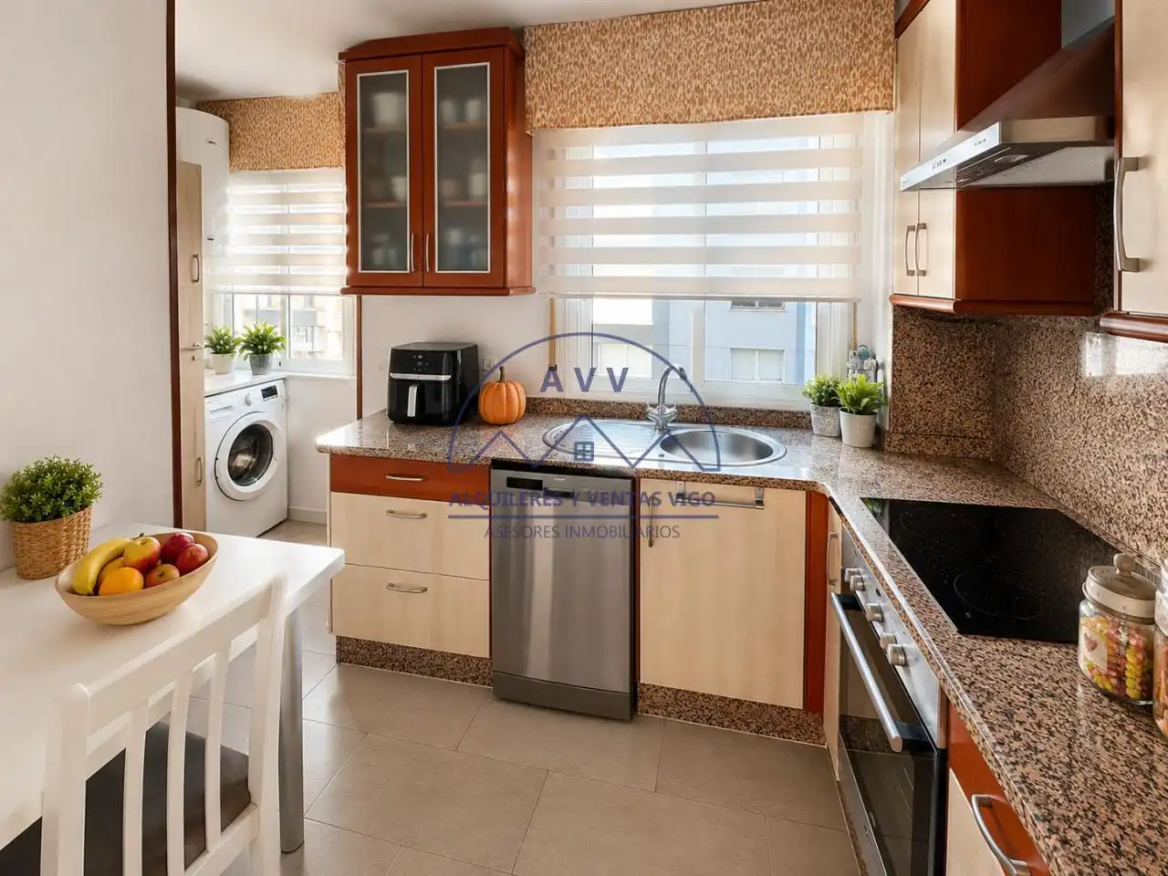 Cocina de Piso en venta en Vigo  con Trastero y Amueblado