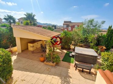 Villa avec jardin à vendre à Calle Calle Punica