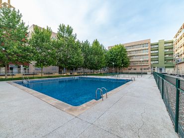 Pis amb piscina en venda a Calle Juan Genovés