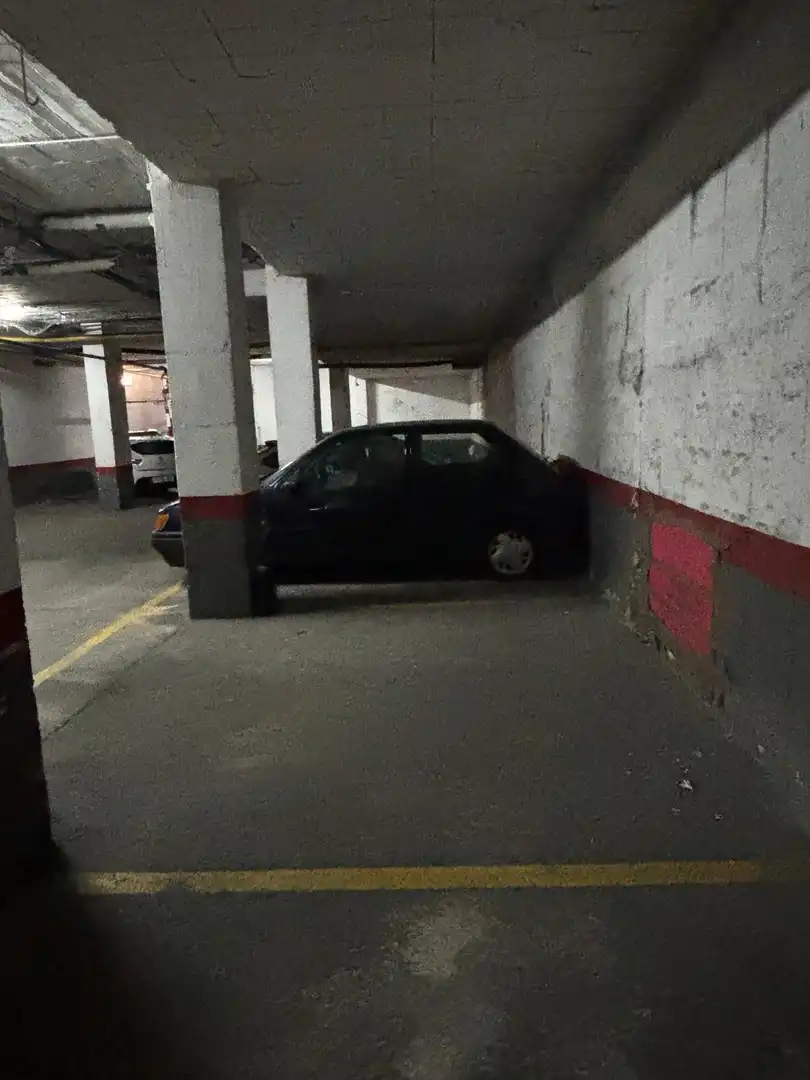 Aparcament de Garatge en venda en Badalona