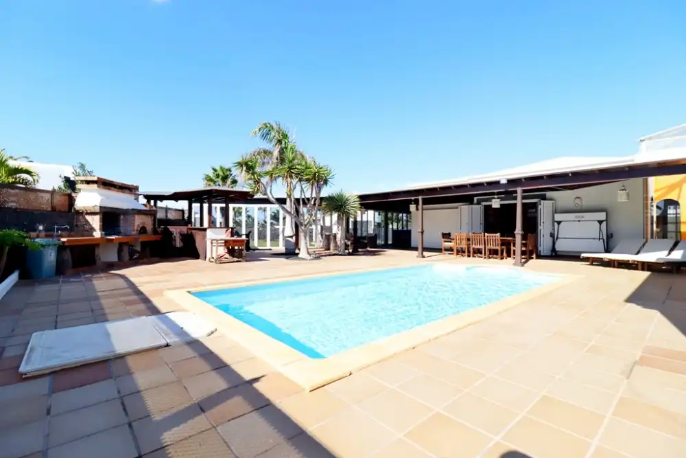 Piscina de Casa o chalet en venta en Yaiza con Terraza y Internet