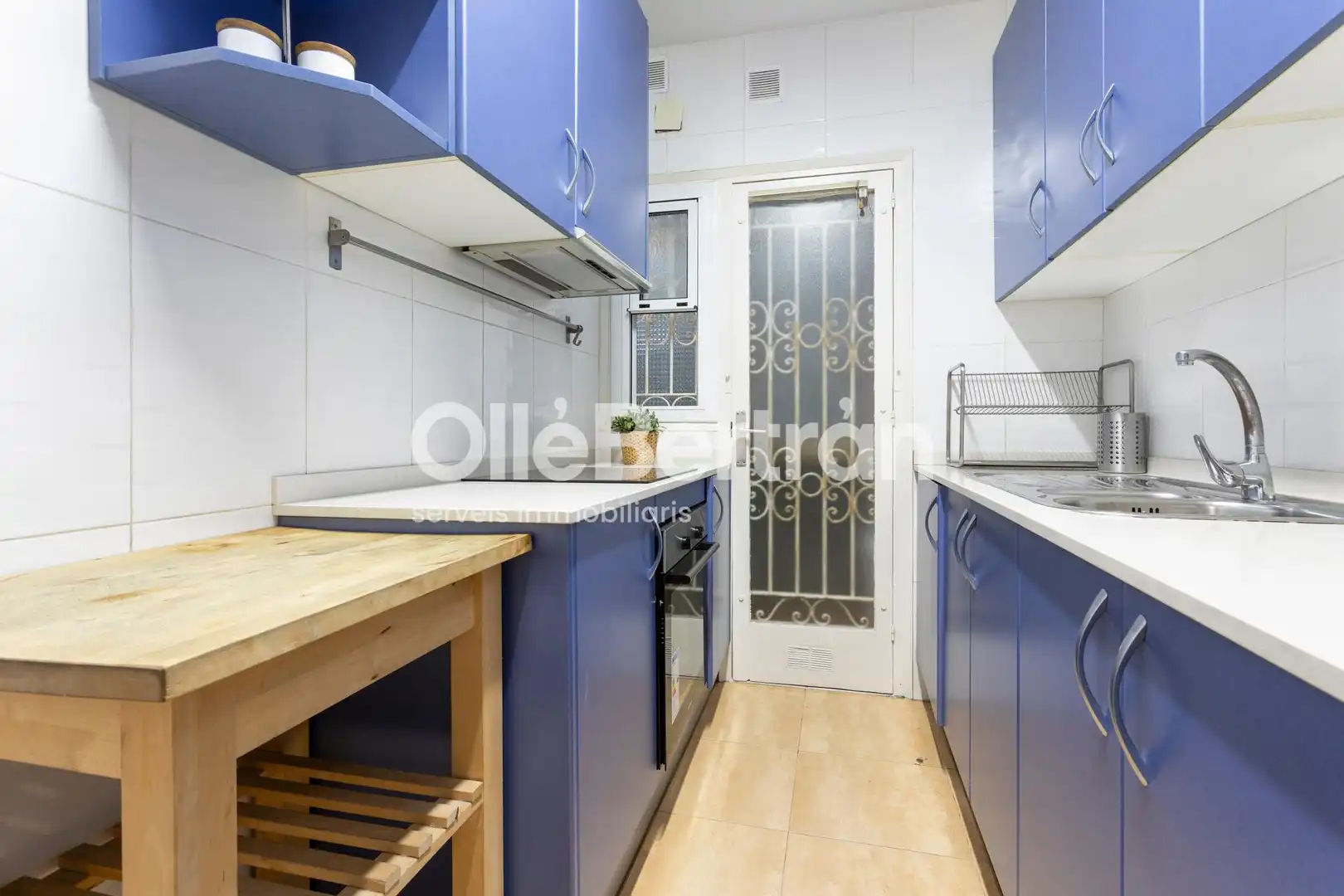 Cocina de Piso en venta en Barcelona con Calefacción y Balcón