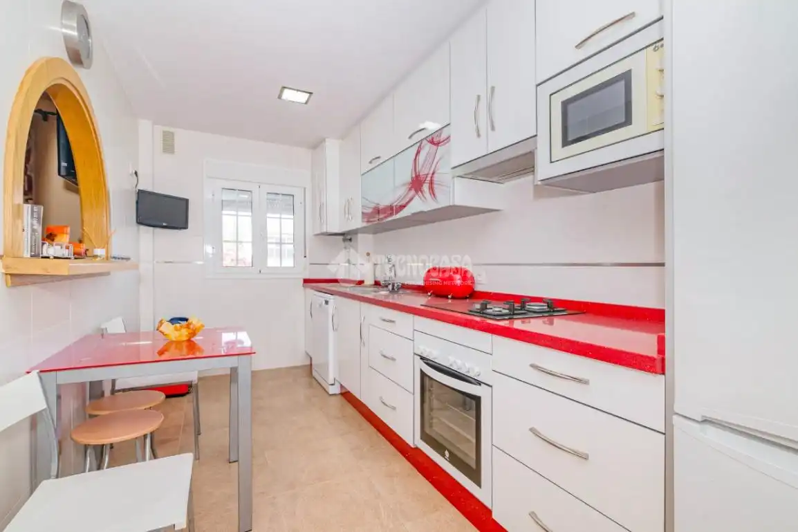 Cocina de Piso en venta en Lucena con Aire acondicionado y Amueblado
