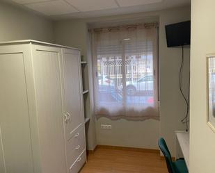 Study to rent in Calle Goya, Camino de Ronda