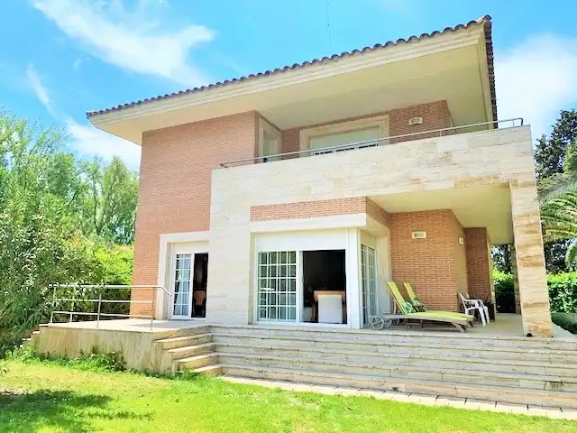 Vista exterior de Casa o chalet en venta en Aranjuez con Aire acondicionado, Calefacción y Jardín privado