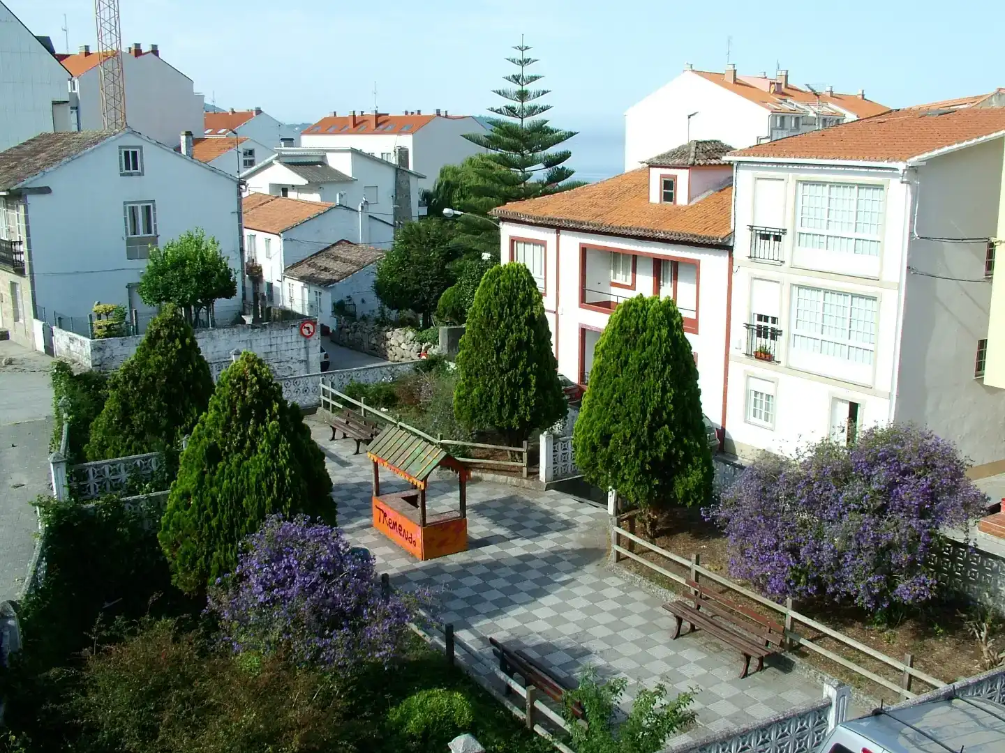 Exterior view of Flat for rent in Porto do Son  with Parquet flooring, Storage room and Furnished