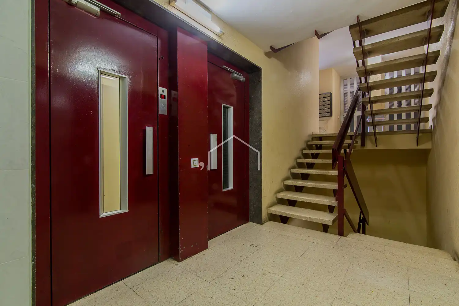 Piso con terraza en venta en Carrer de la Mare de Déu de Port, imagen 3