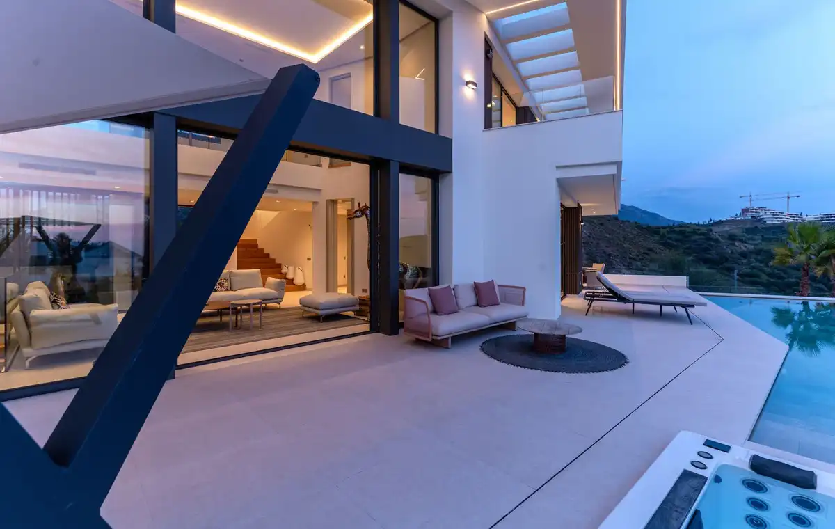 Terraza de Casa o chalet en venta en Benahavís con Aire acondicionado, Jardín privado y Terraza