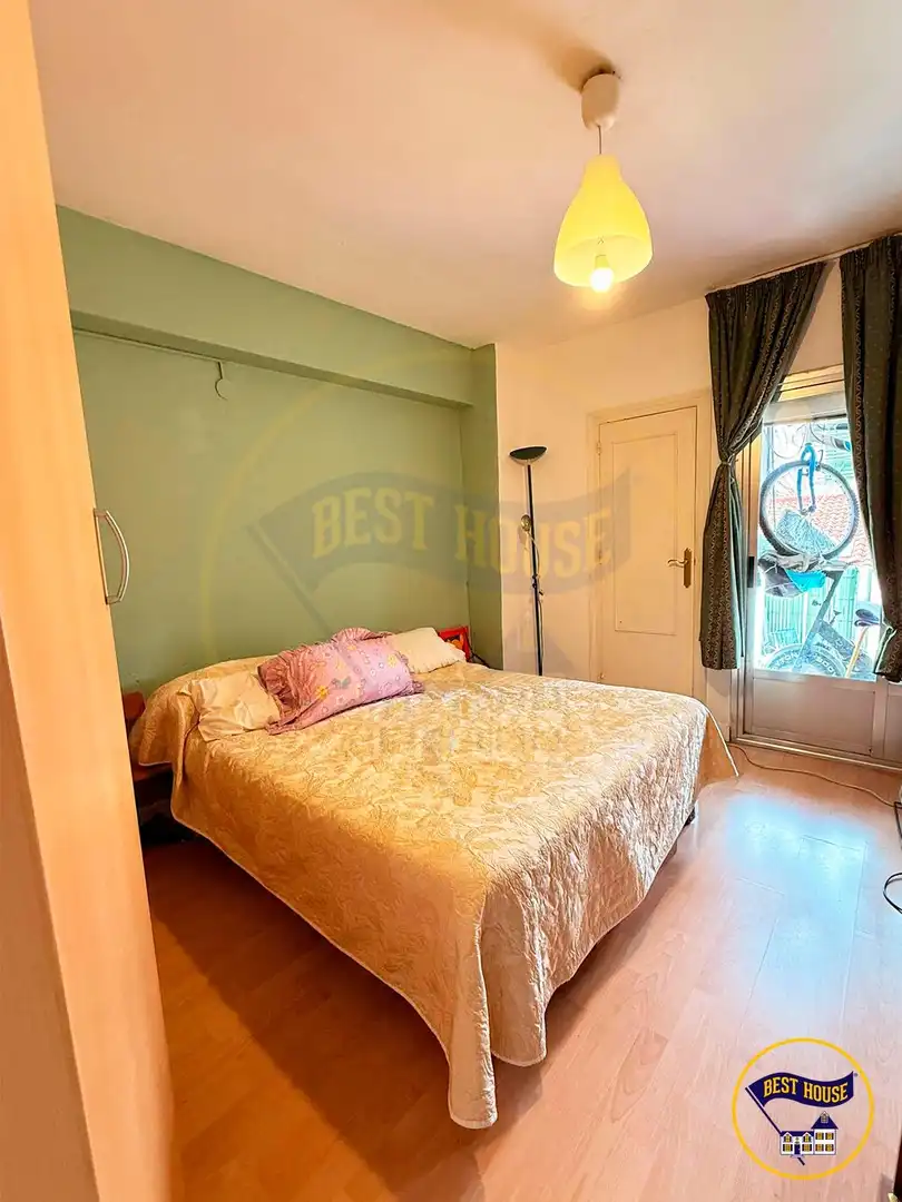 Piso en venta en RAMON Y CAJAL, Centro