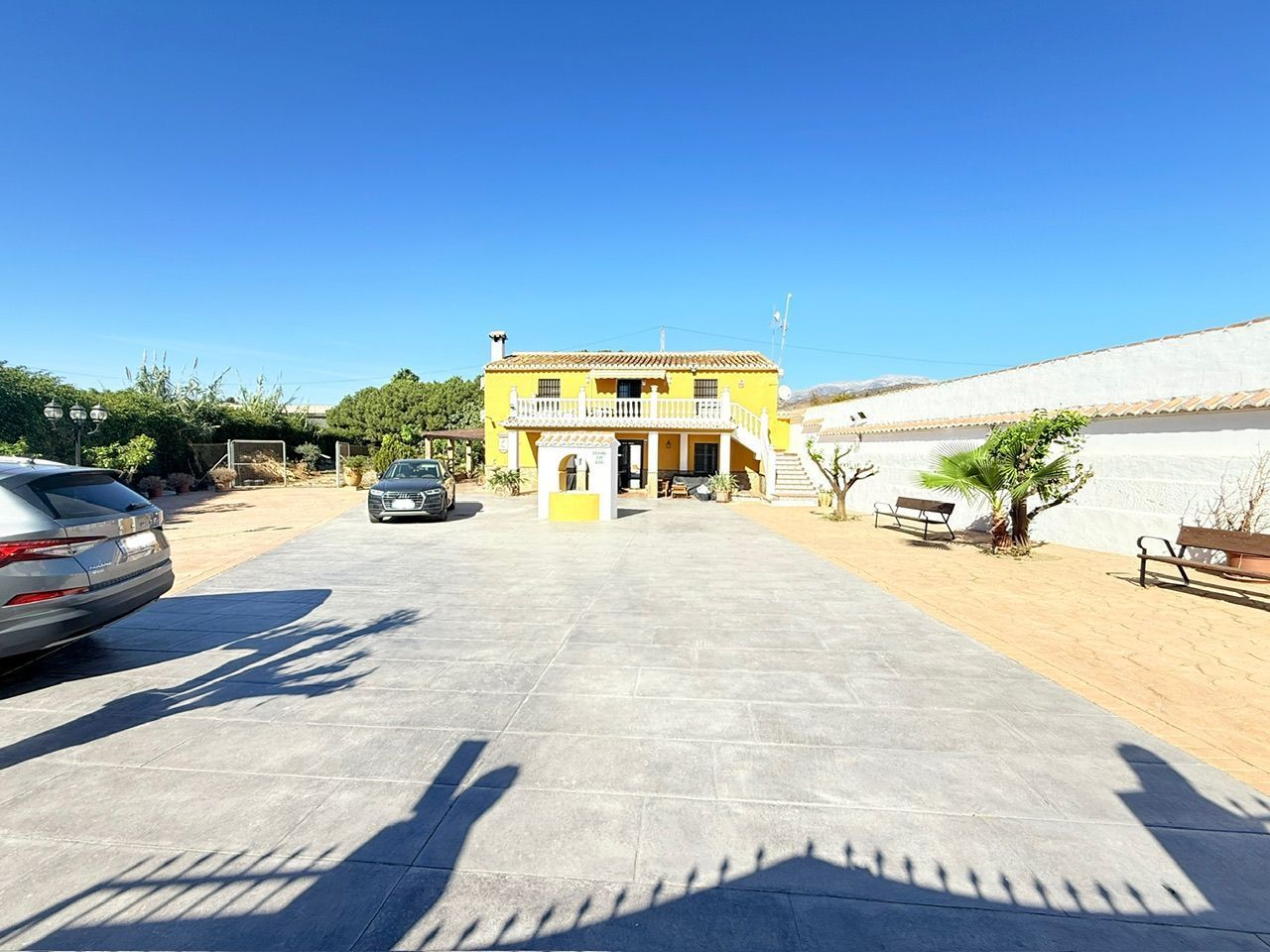 Exterior view of House or chalet for sale in Vélez-Málaga  with Air Conditioner, Heating and Private garden