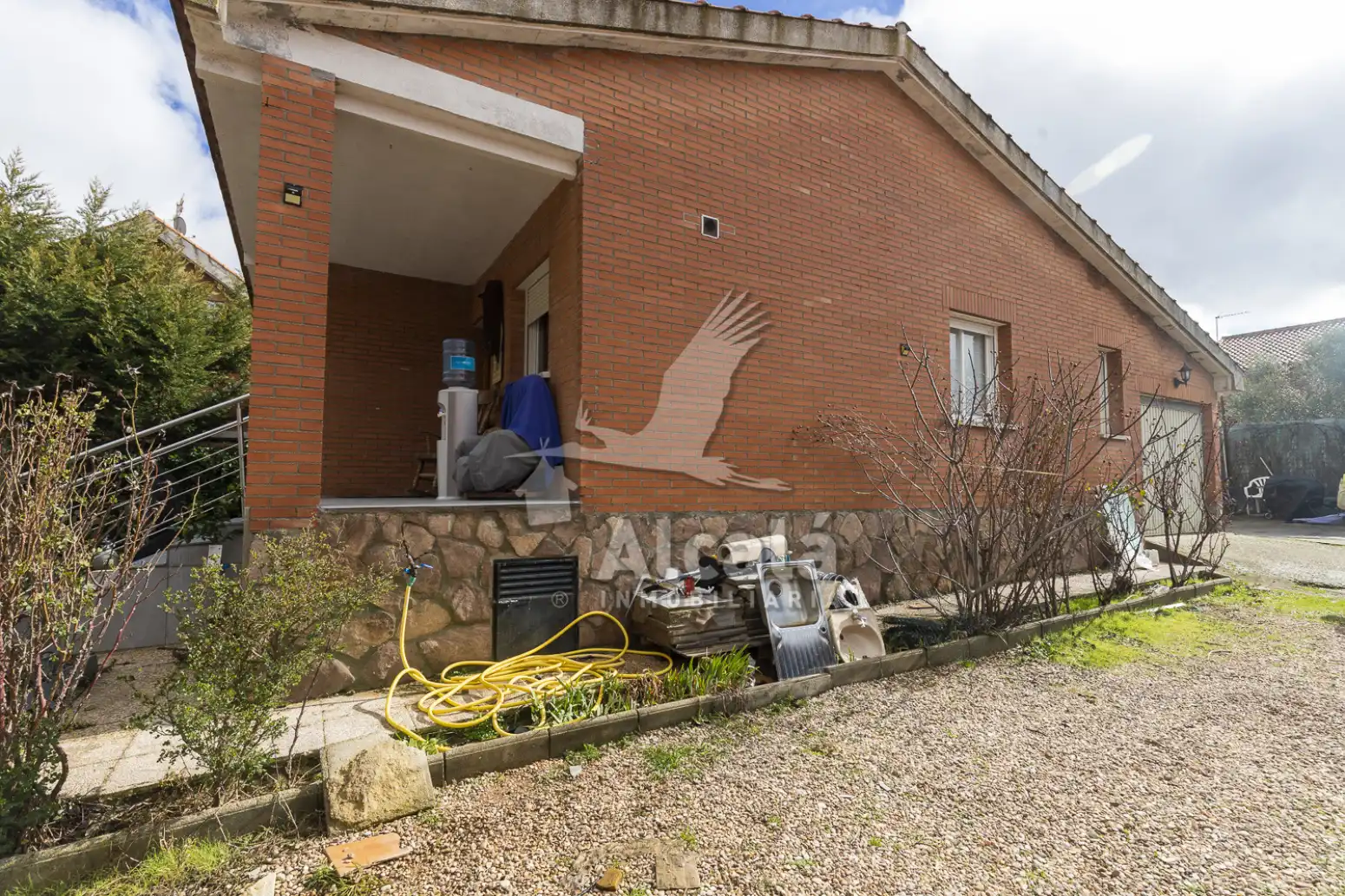 Vista exterior de Casa o chalet en venta en Pioz con Calefacción