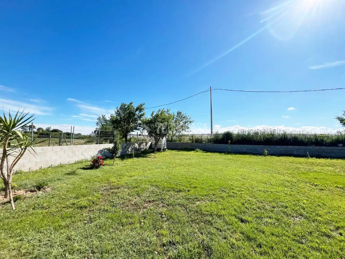 Country homes for sale in Zaragoza  with Storage room