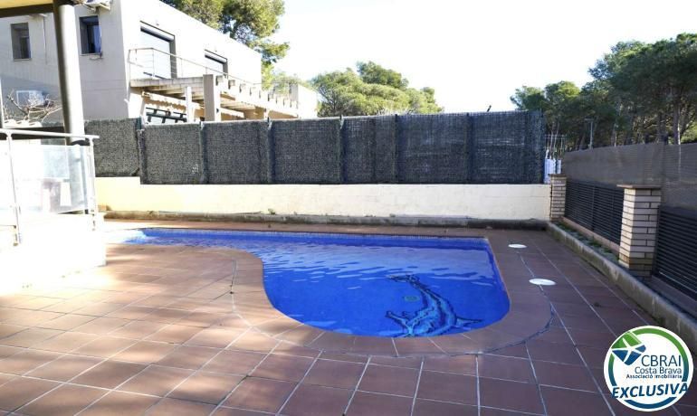 Swimming pool of Houses for sale in Roses