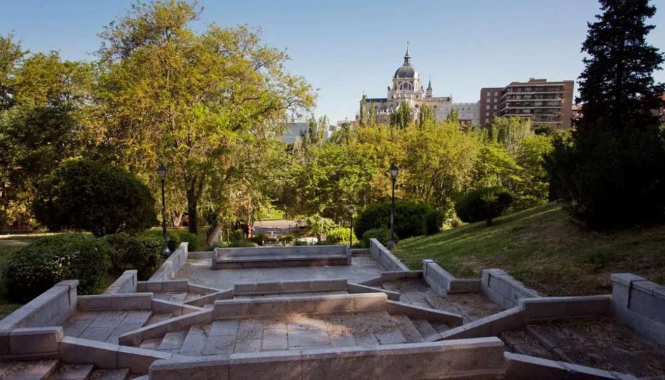 Foto 1 de Piso de alquiler en Cuesta de Los Ciegos, Palacio, Madrid