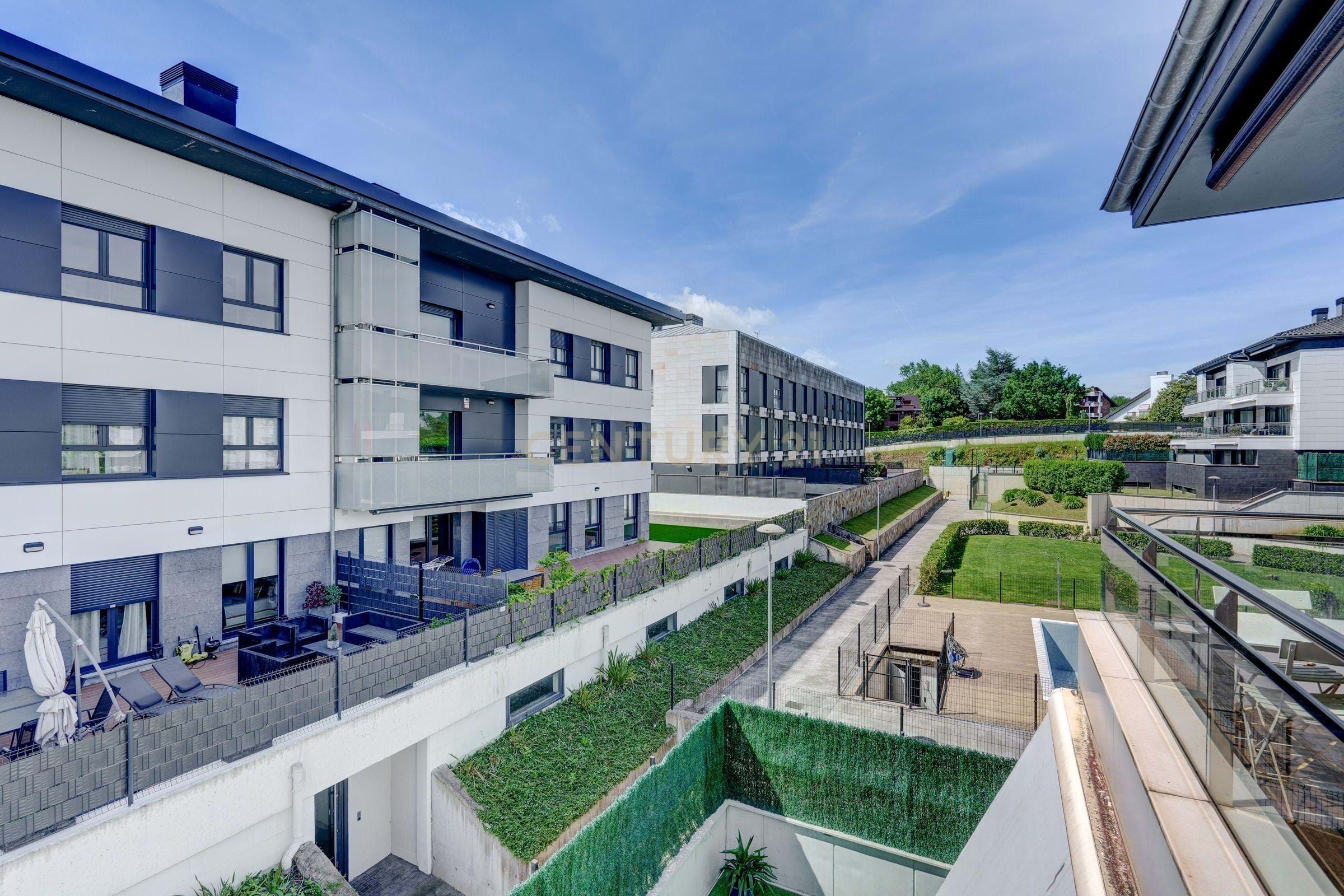 Exterior view of Flat for sale in Donostia - San Sebastián   with Terrace