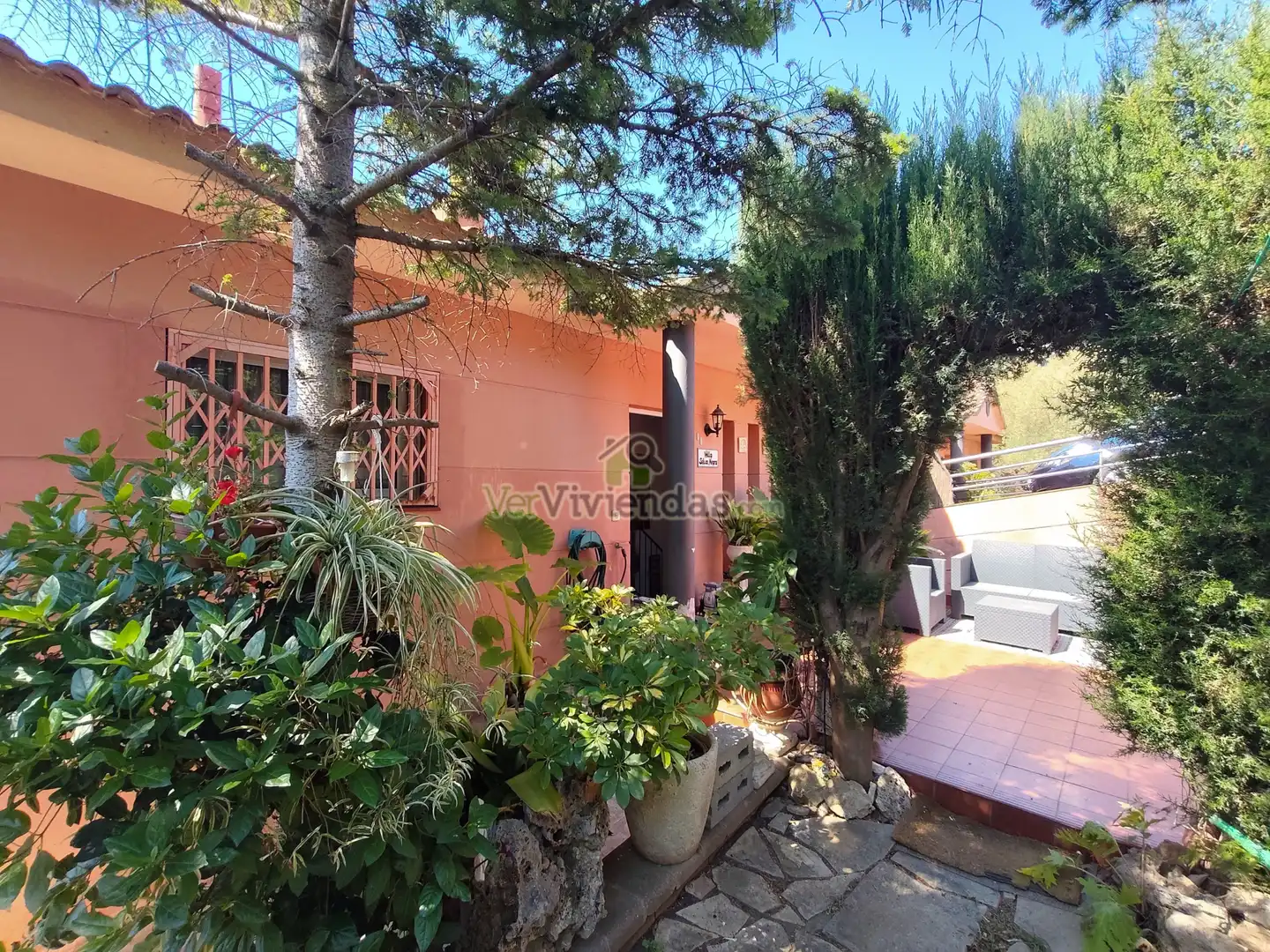 Vista exterior de Casa adosada en venta en Vallirana con Calefacción, Jardín privado y Terraza