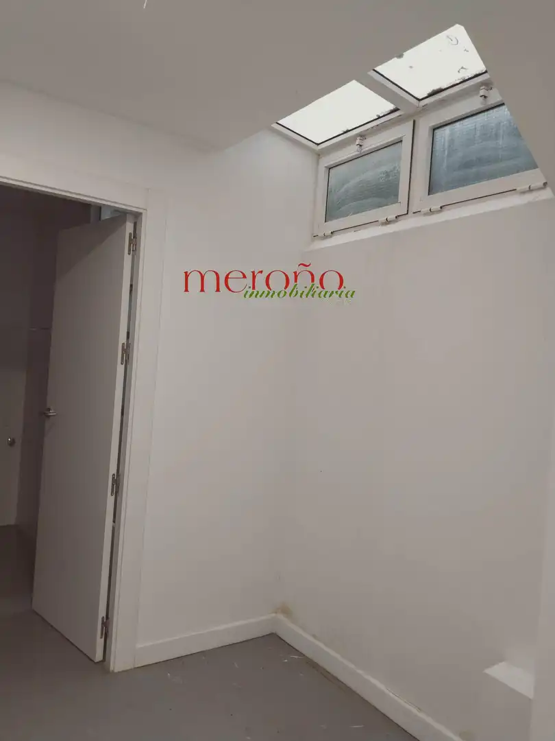Dormitori de Local en venda en Elche / Elx