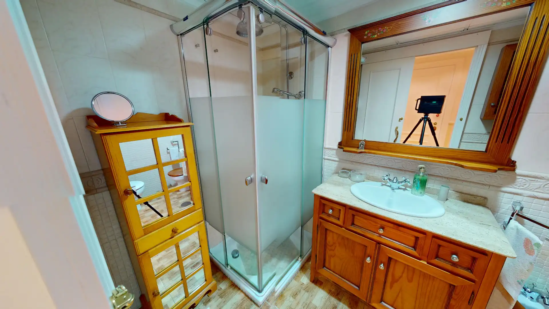 Baño de Piso en venta en Alicante / Alacant con Aire acondicionado