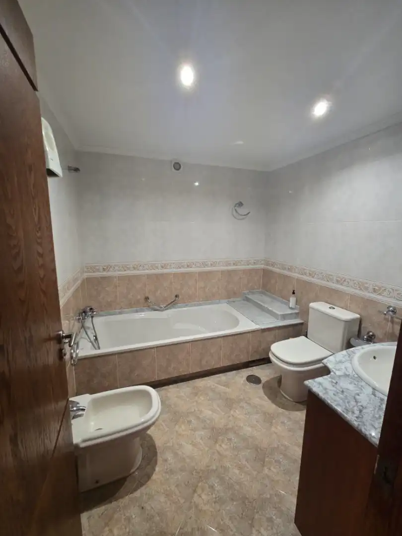 Baño de Casa adosada en venta en Viveiro con Calefacción, Parquet y Horno