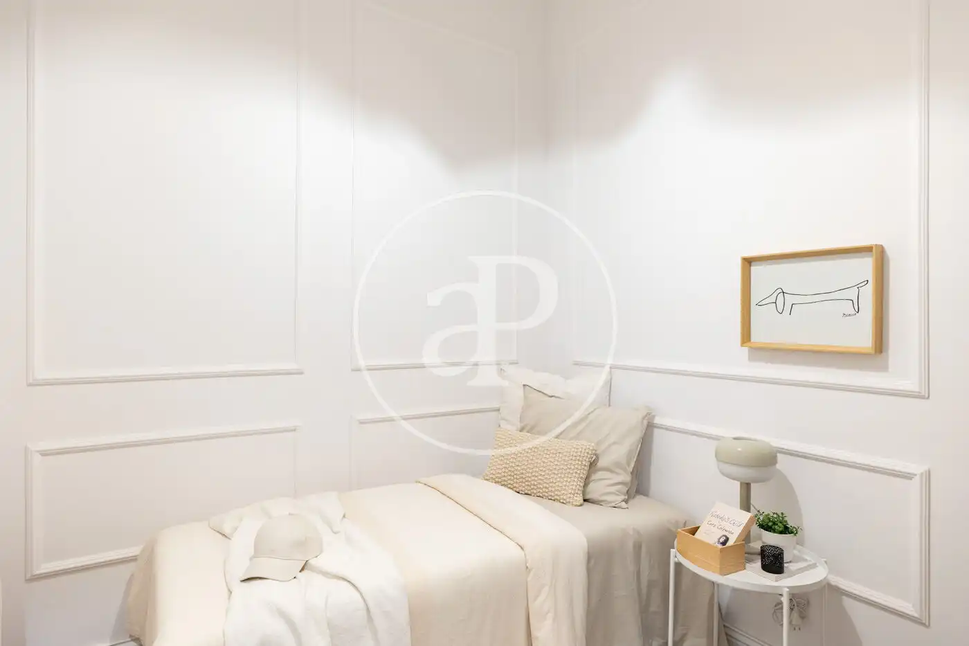 Schlafzimmer von Wohnung zum Verkauf in Barcelona mit Klimaanlage, Heizung und Balkon