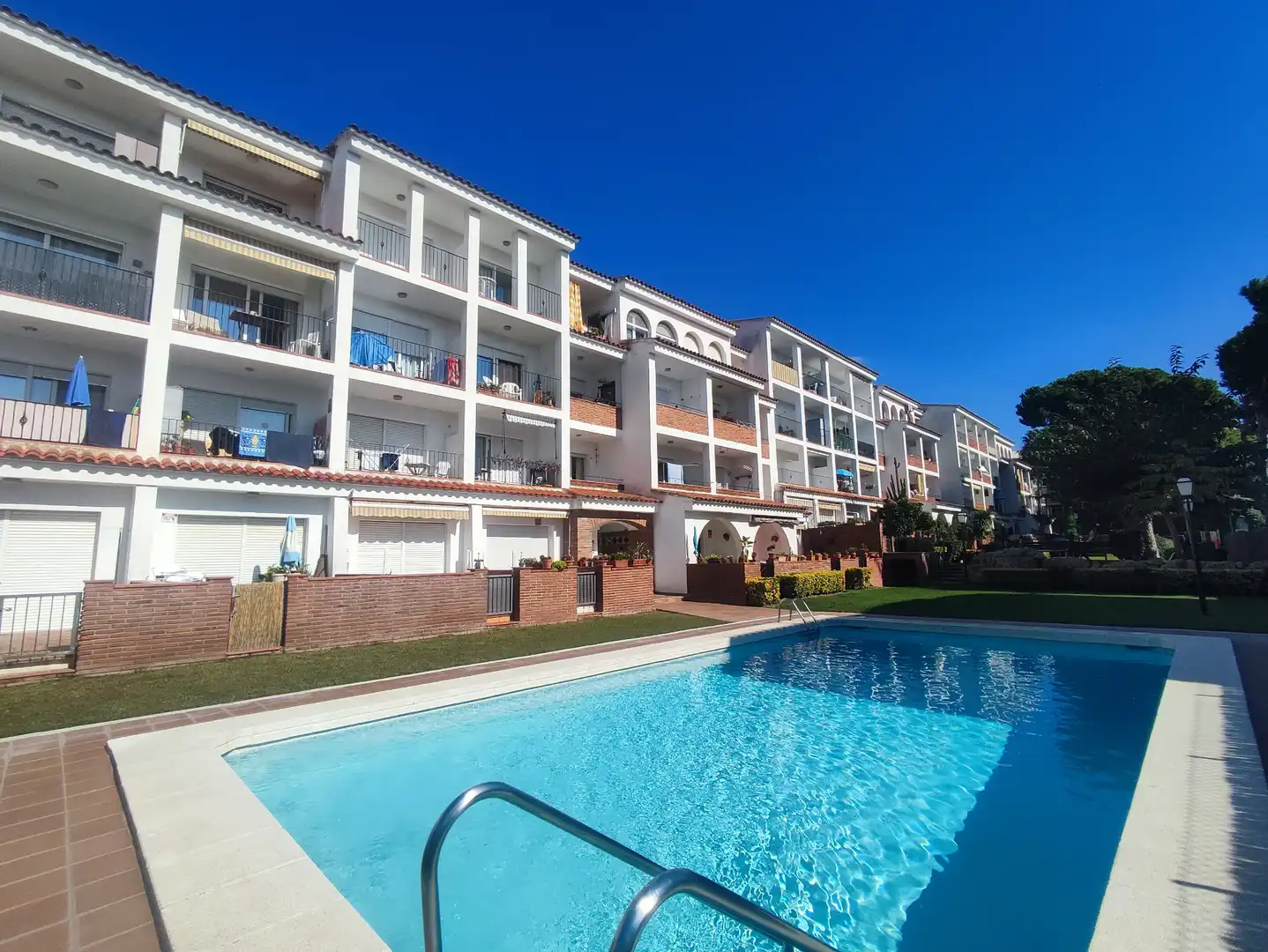 Apartment with pool for sale in Fenals