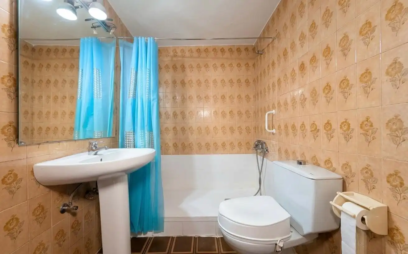 Bathroom of Flat for sale in Madrid  with Heating and Terrace