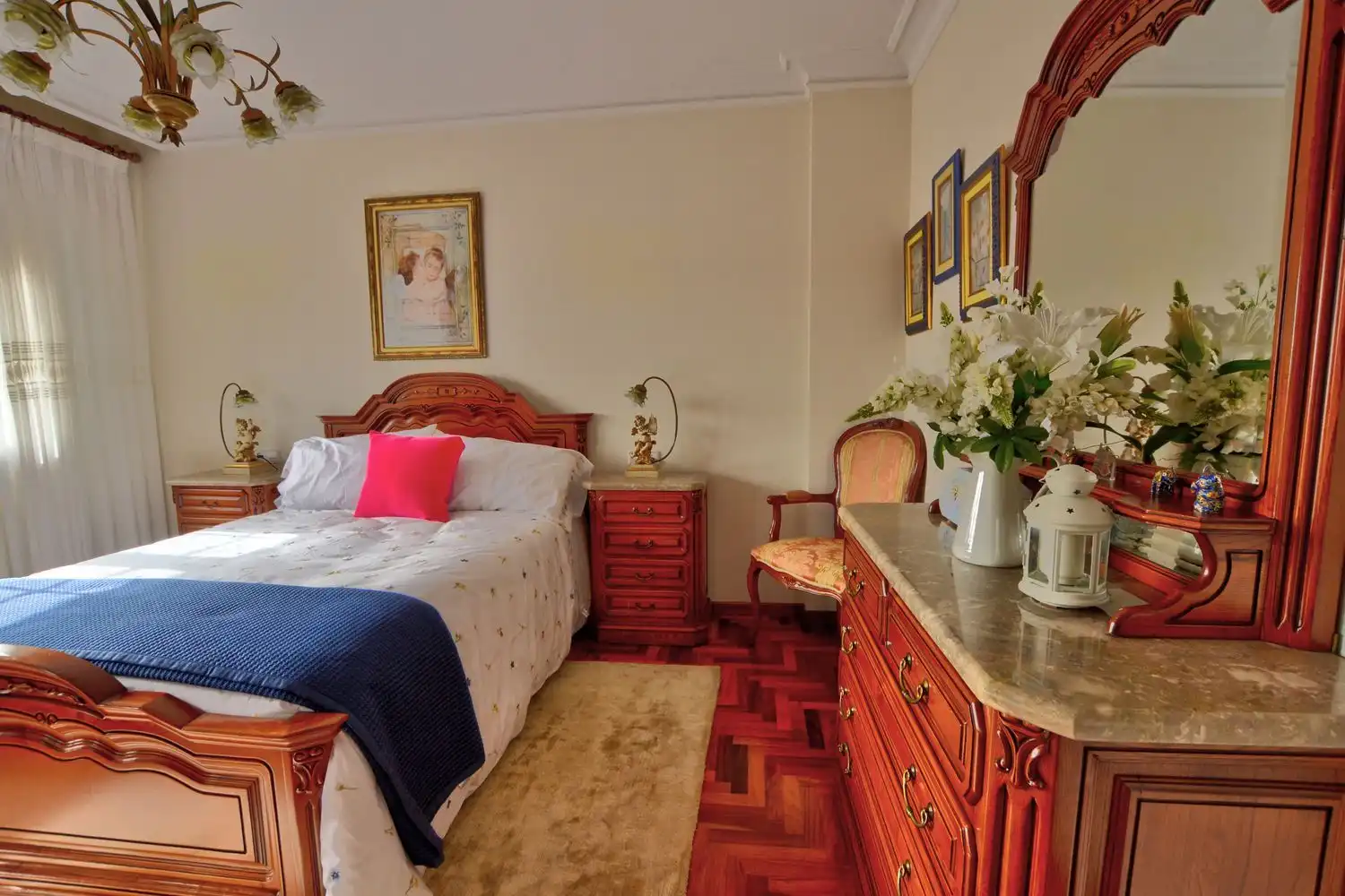 Habitación de Casa o chalet en venta en Avilés con Calefacción, Terraza y Trastero