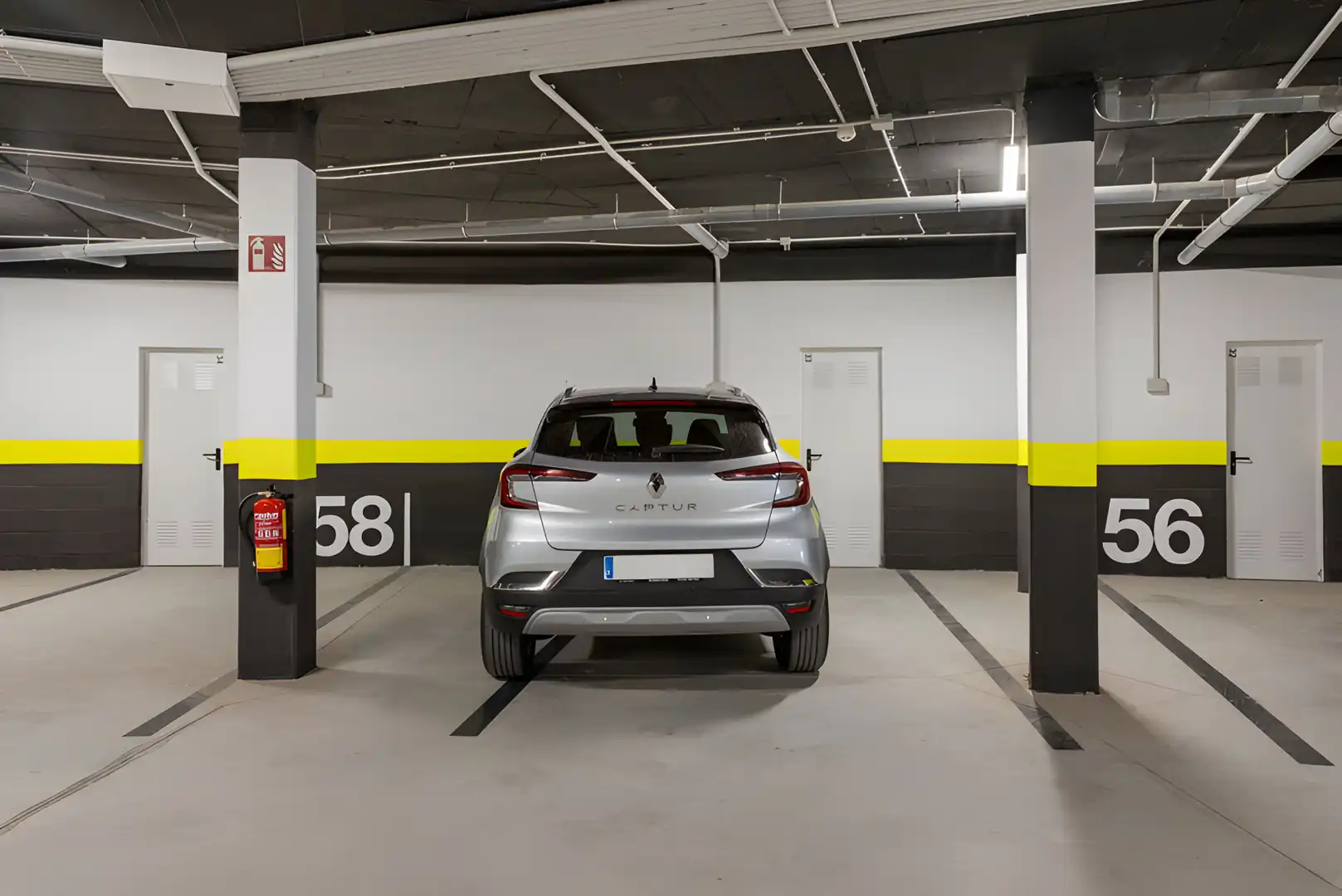 Aparcament de Planta baixa en venda en Fuengirola amb Aire condicionat, Calefacció i Jardí privat
