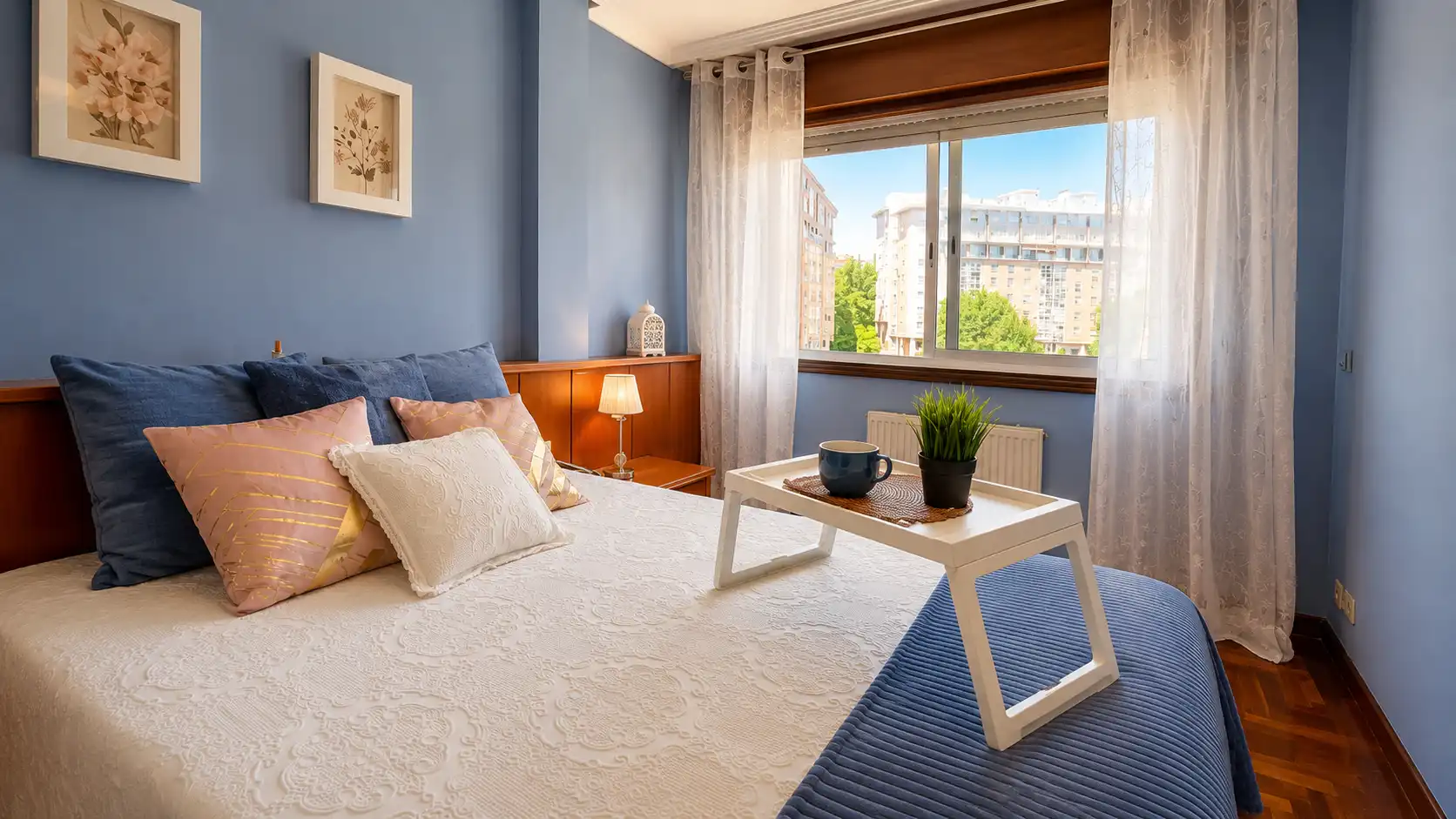 Habitación de Piso en venta en Vigo  con Calefacción, Parquet y Trastero