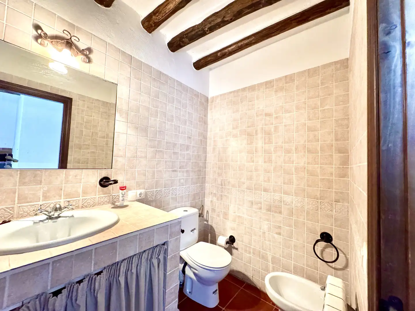 Bathroom of Buildings for sale in Juviles  with Alarm