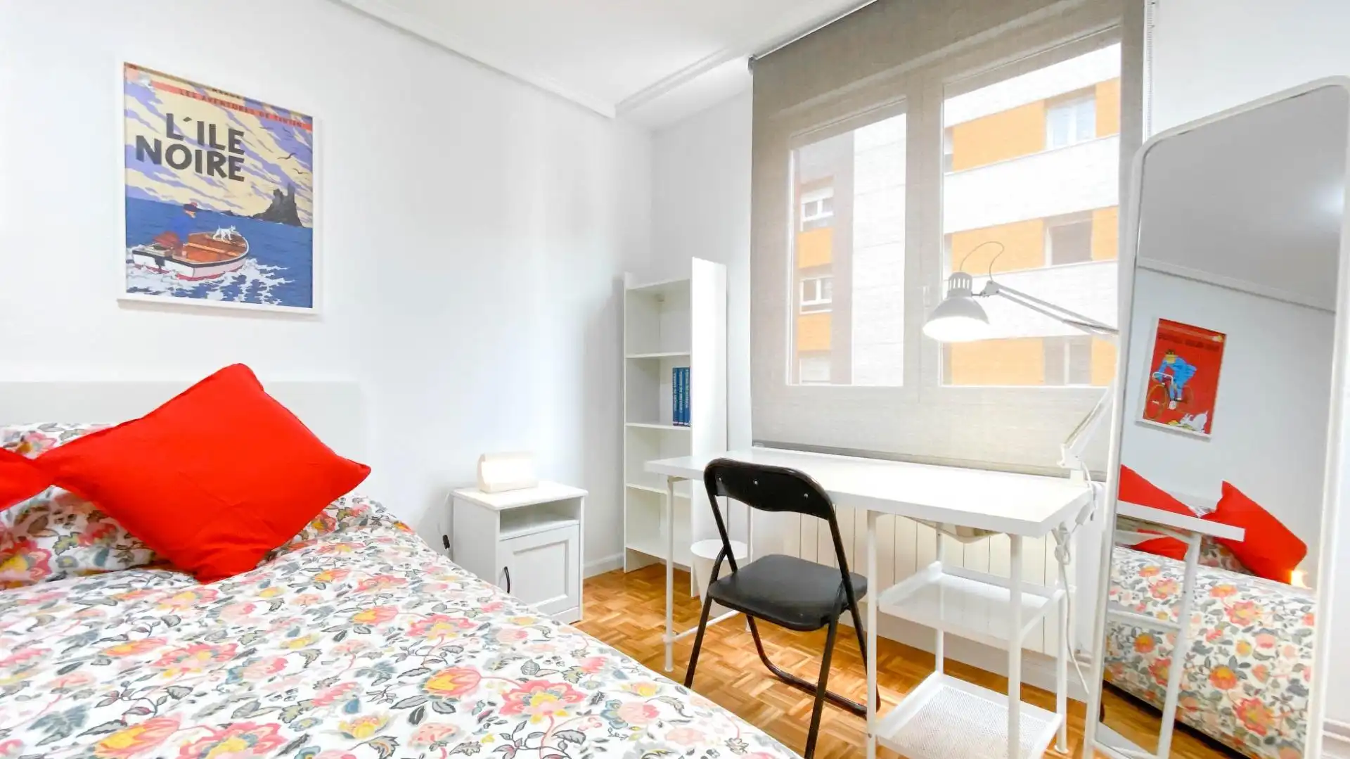 Bedroom of Flat for rent in Santander  with Heating and Furnished