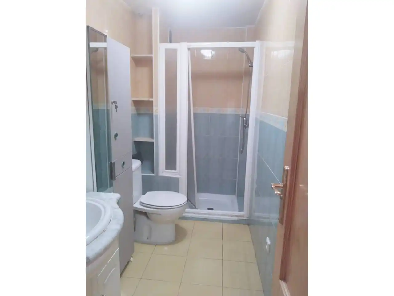 Badezimmer von Wohnung zur Miete in Granada mit Klimaanlage, Heizung und Möbliert