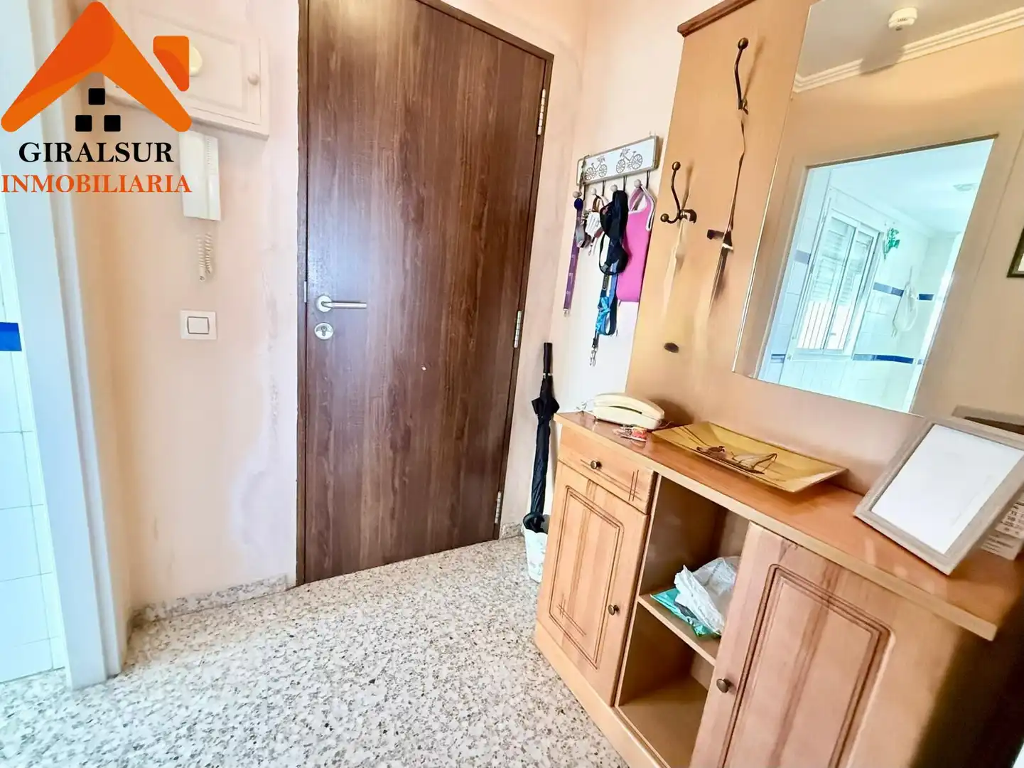 Flat for sale in Sevilla  with Air Conditioner and Terrace