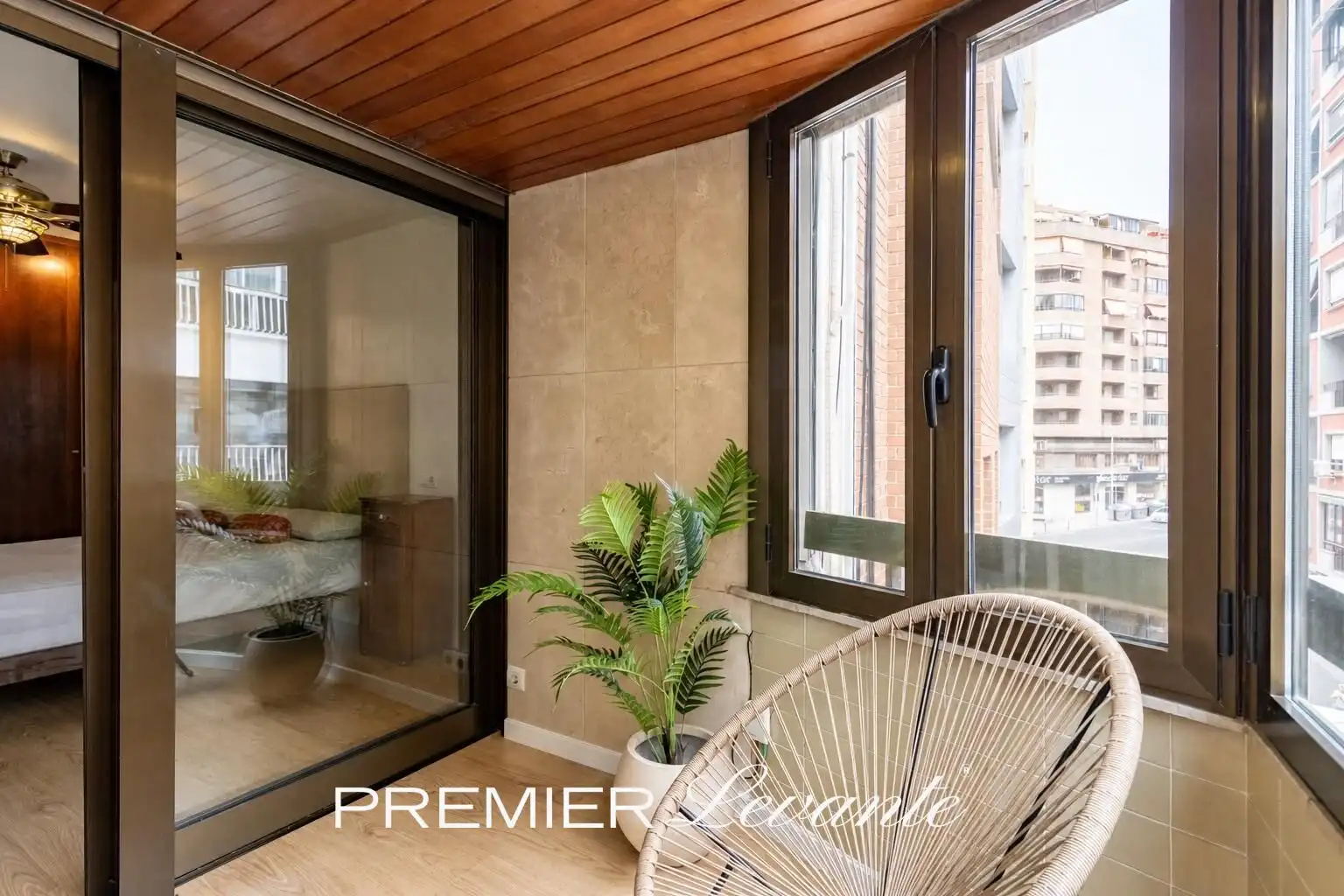 Terrasse von Wohnung zum Verkauf in Alicante / Alacant mit Klimaanlage und Balkon