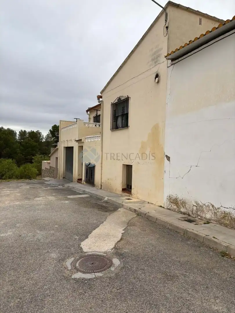 Vista exterior de Casa adosada en venta en Venta del Moro