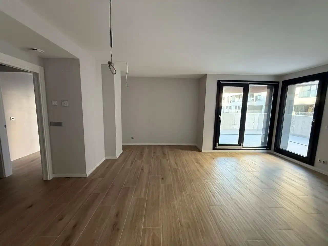 Sala d'estar de Planta baixa en venda en Castro-Urdiales amb Terrassa, Traster i Piscina comunitària