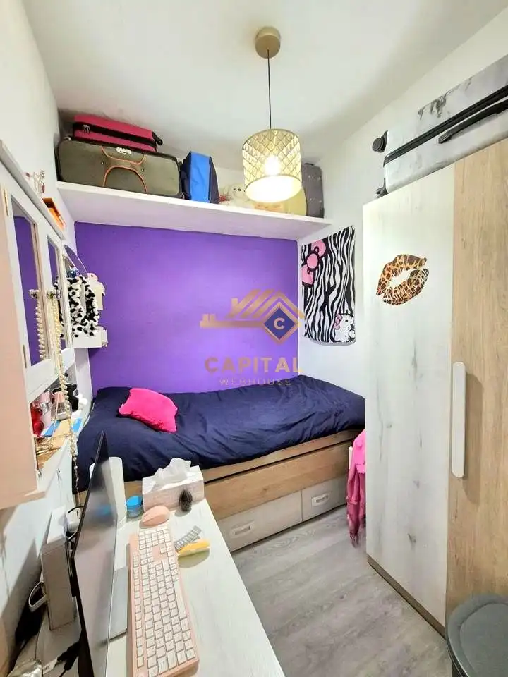 Bedroom of Flat for sale in Madrid  with Air Conditioner, Heating and Balcony