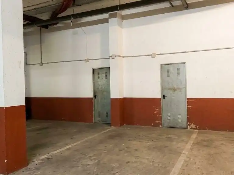 Garaje de alquiler en Sanlúcar la Mayor, Sevilla