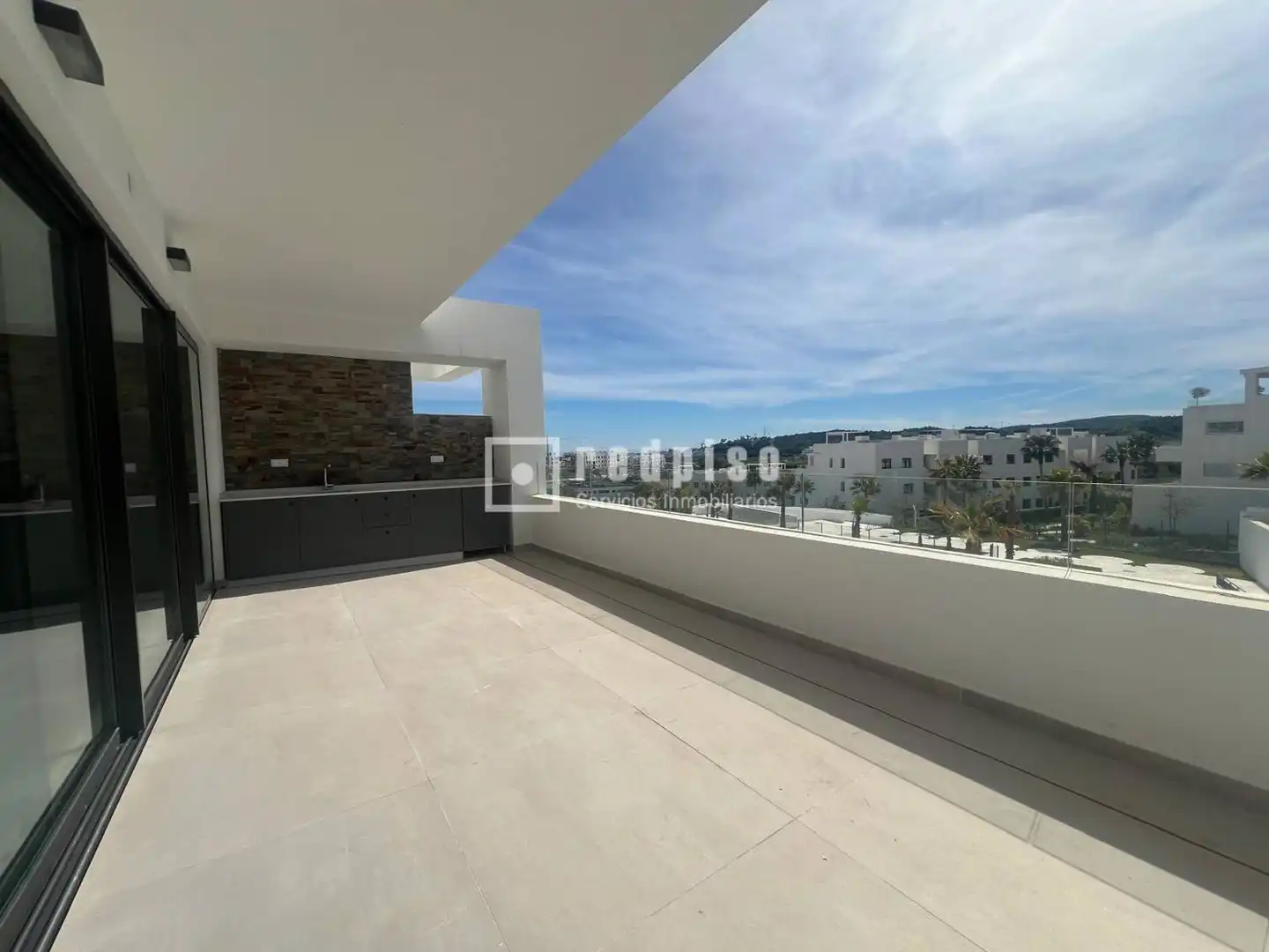 Terrassa de Pis en venda en Estepona amb Aire condicionat, Calefacció i Jardí privat