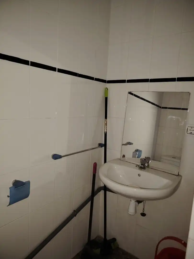 Badezimmer von Geschaftsraum zur Miete in Llíria mit Klimaanlage