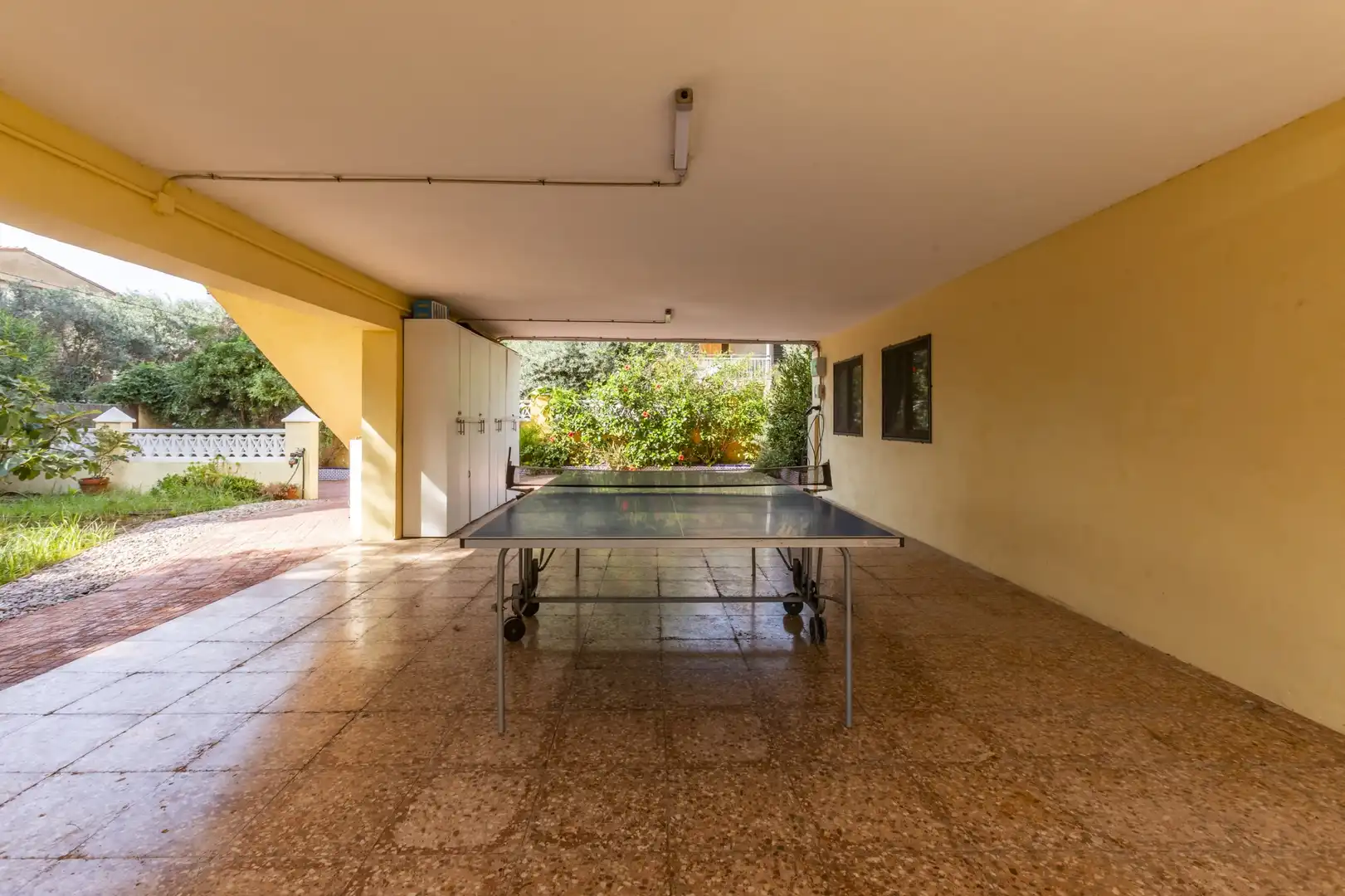 Terrasse von Haus oder Chalet zum Verkauf in Benicasim / Benicàssim mit Klimaanlage, Privatgarten und Terrasse