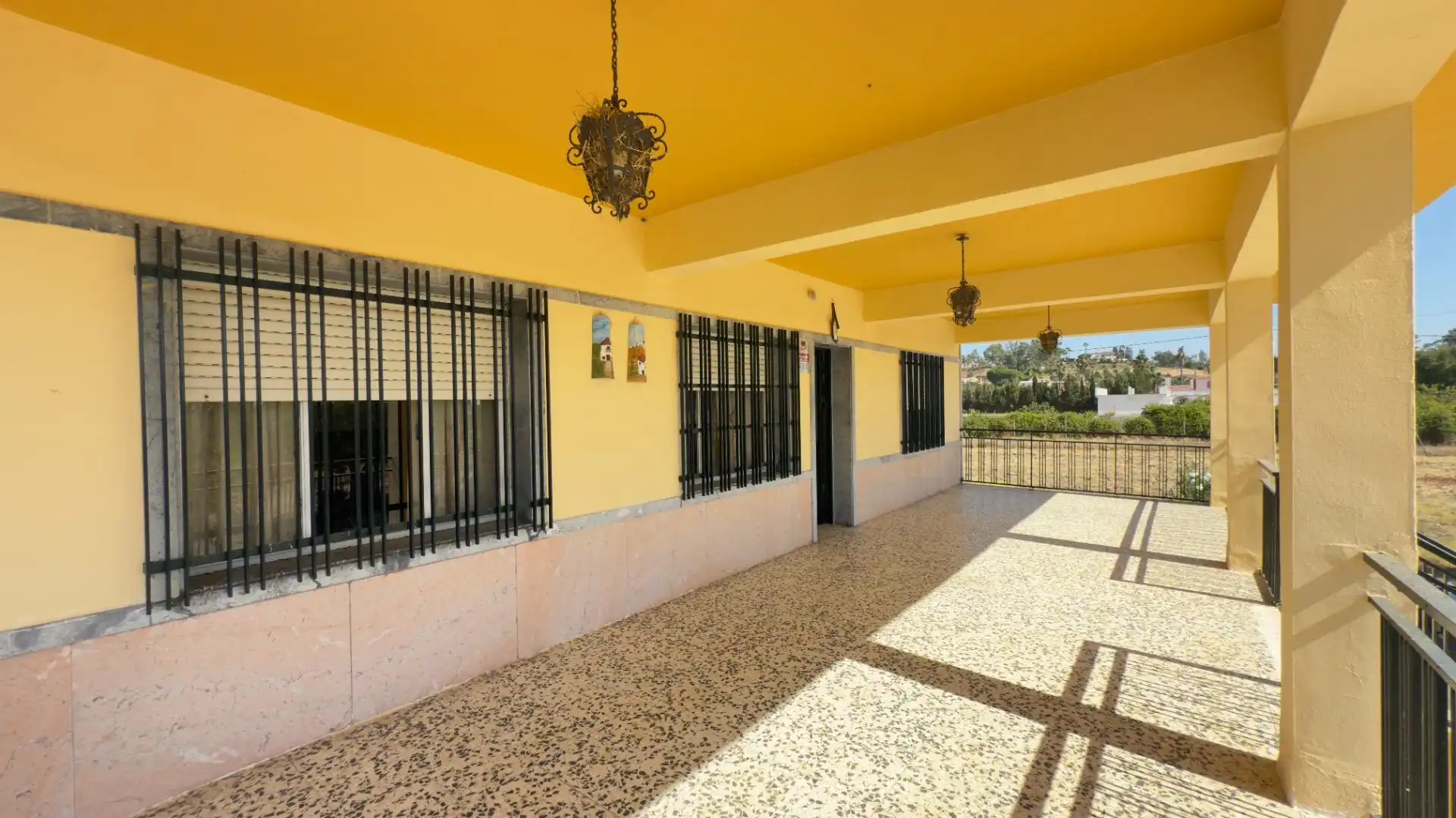 Vista exterior de Finca rústica en venda en Gibraleón amb Aire condicionat, Jardí privat i Terrassa