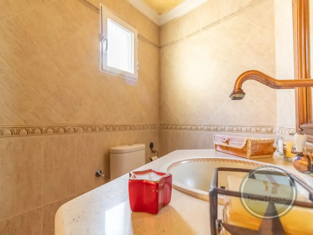 Casa adosada en venta en Crevillent