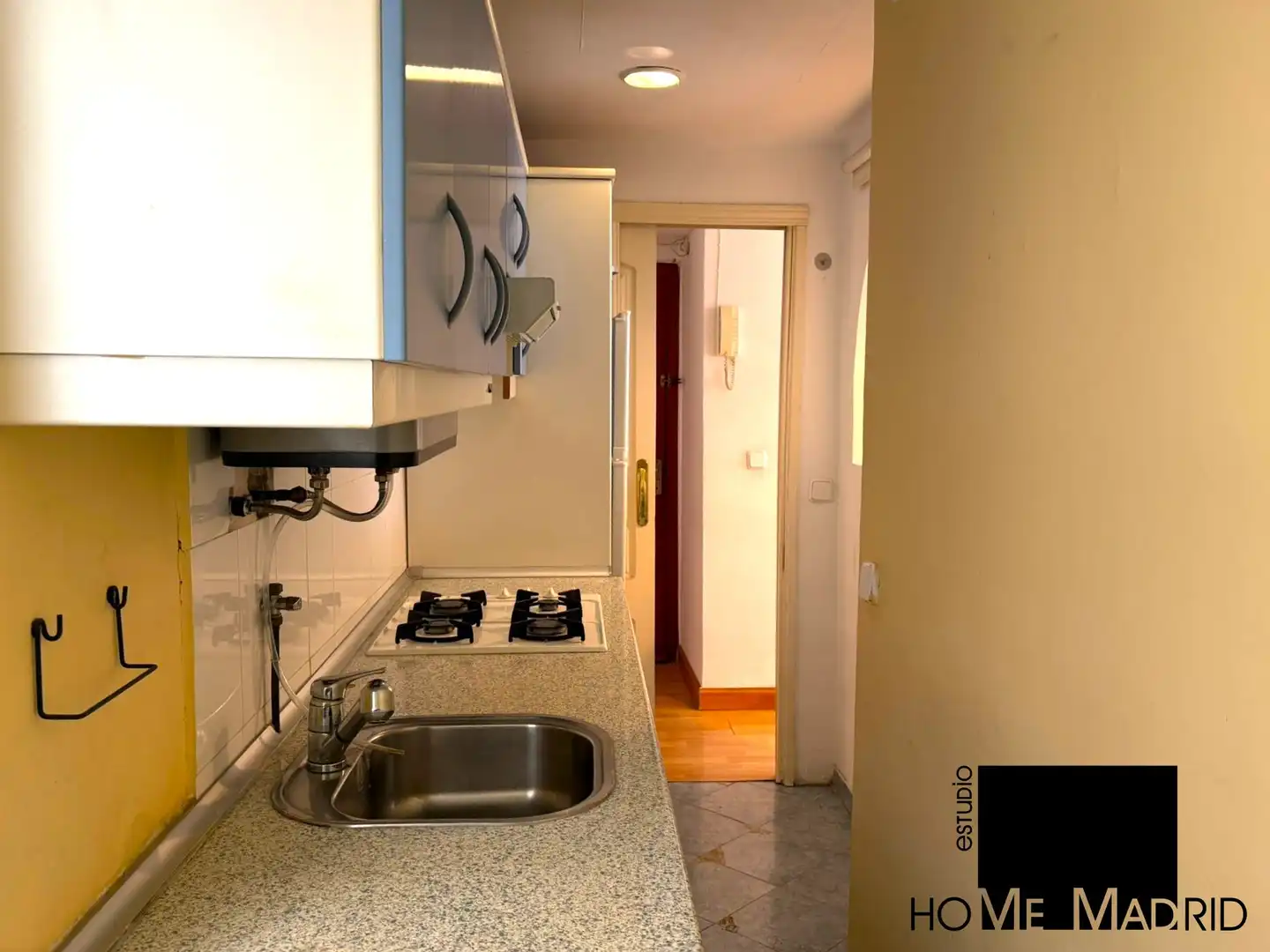 Cocina de Piso en venta en Madrid con Parquet, Terraza y Amueblado
