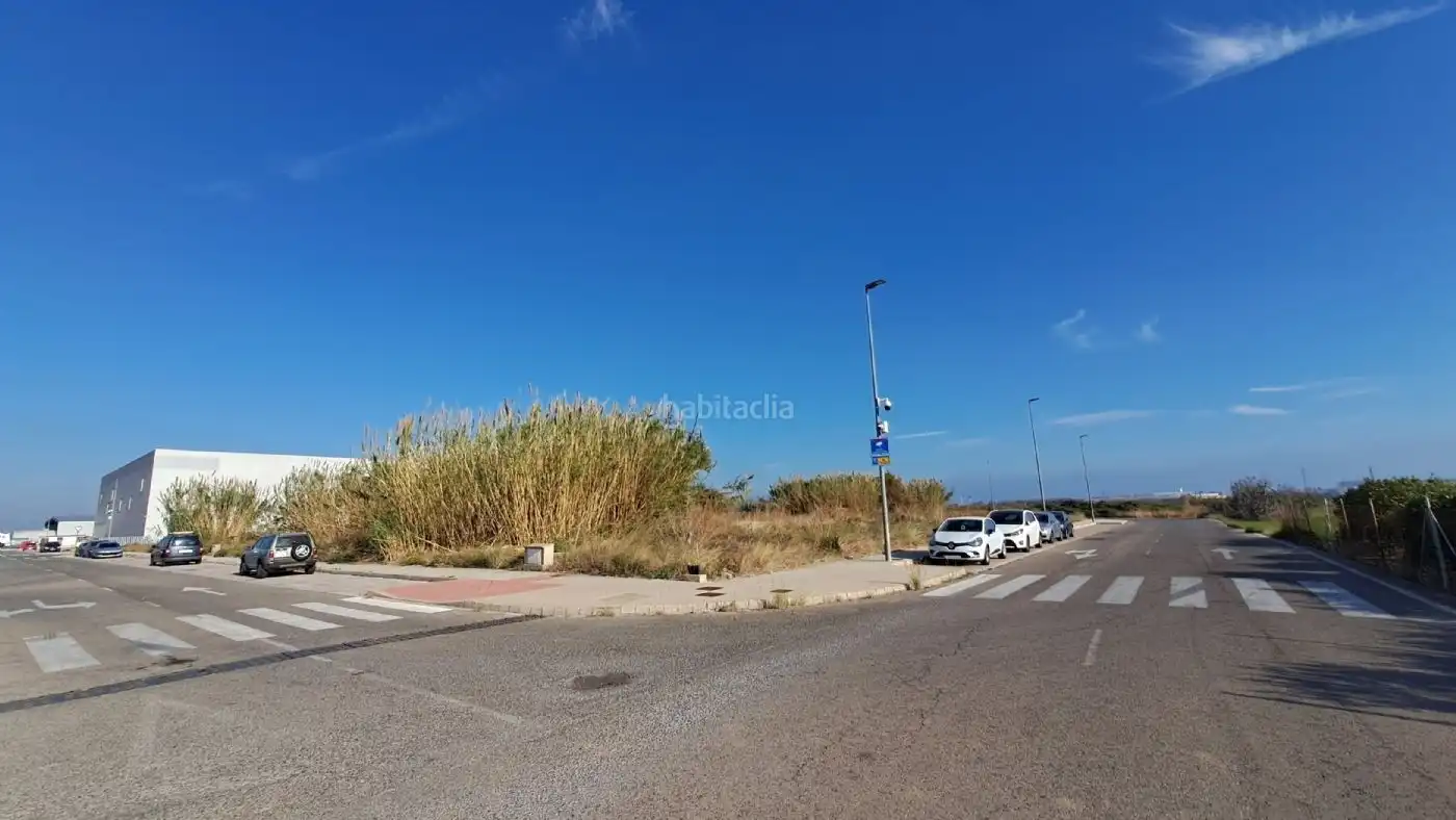 Terreno industrial en venta en Calle Gallega 1, imagen 2