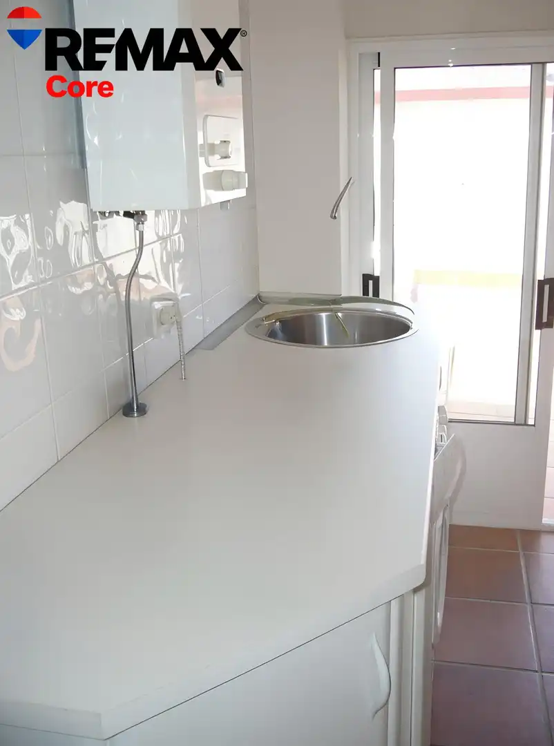 Cuina de Casa o xalet en venda en Orellana la Vieja amb Aire condicionat, Terrassa i Balcó