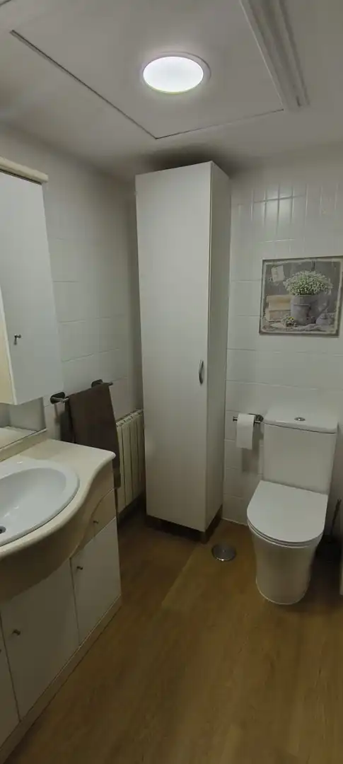 Bathroom of Flat for rent in Torrelavega   with Balcony