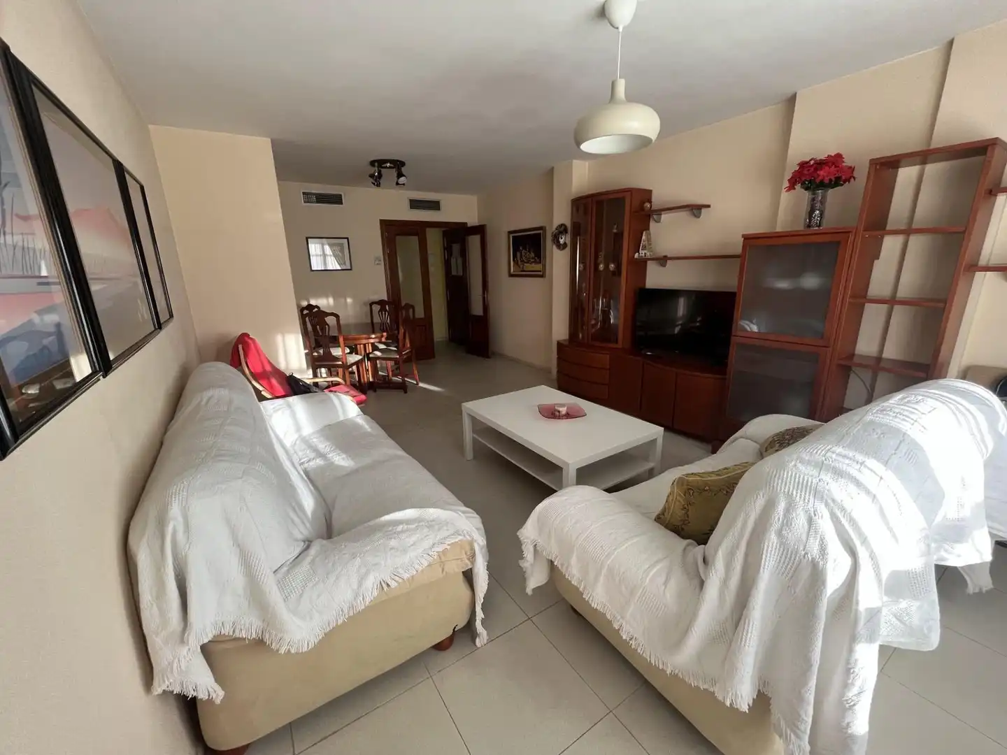 Sala d'estar de Pis de lloguer en Málaga amb Aire condicionat, Jardí privat i Terrassa