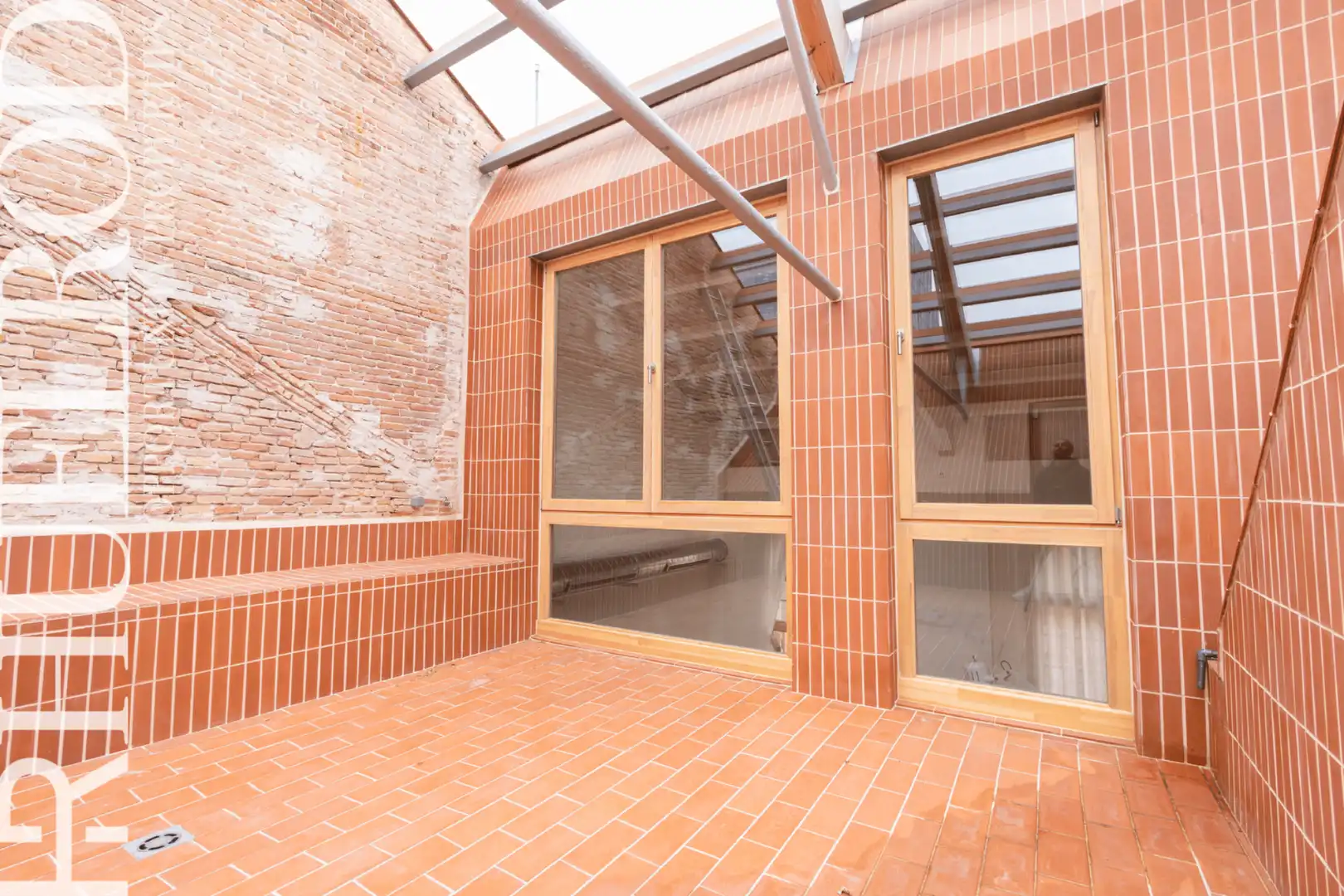 Exterior view of Ground floor for sale in Barcelona  with Air Conditioner, Heating and Terrace
